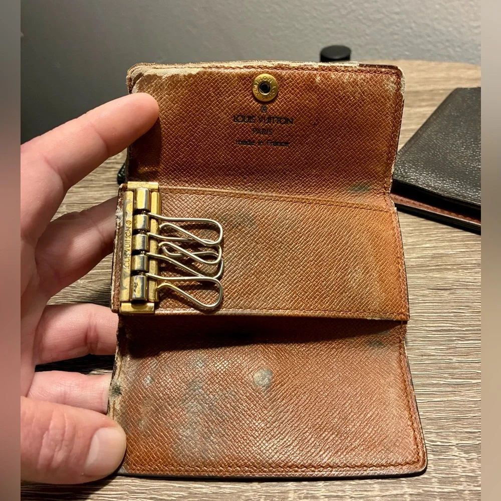 Louis Vuitton and Coach Project Bundle. Wallets and Key Holders - Picture 5 of 16